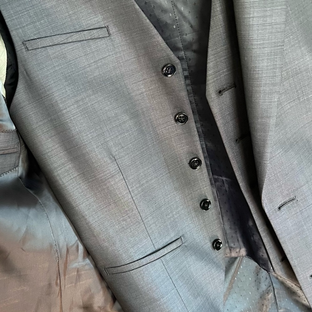 Men's Express photographer suit